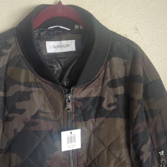 Calvin Klein Men's Black and Brown Camouflage Bomber Jacket - Picture 2 of 5